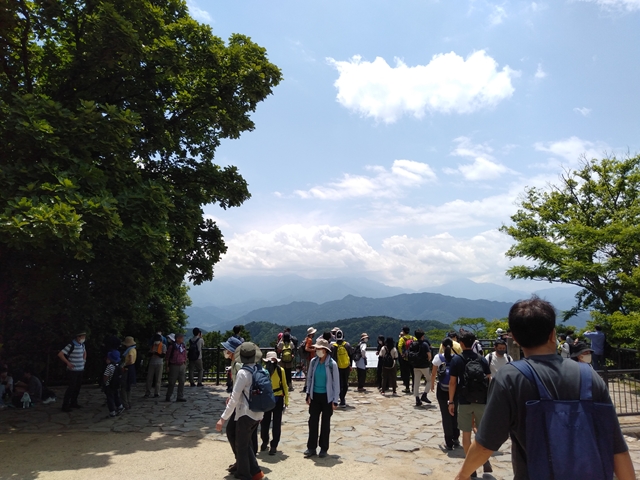 高尾山頂